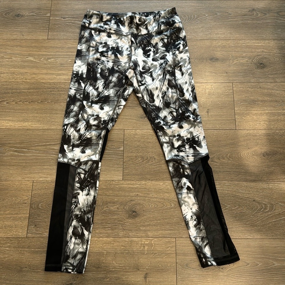 Steve Madden Floral Frenzy quick dry yoga pants with cutouts